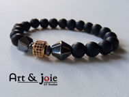 Image de Bracelet en pierre onyx mate et hematite noir et motif Swarovski doré